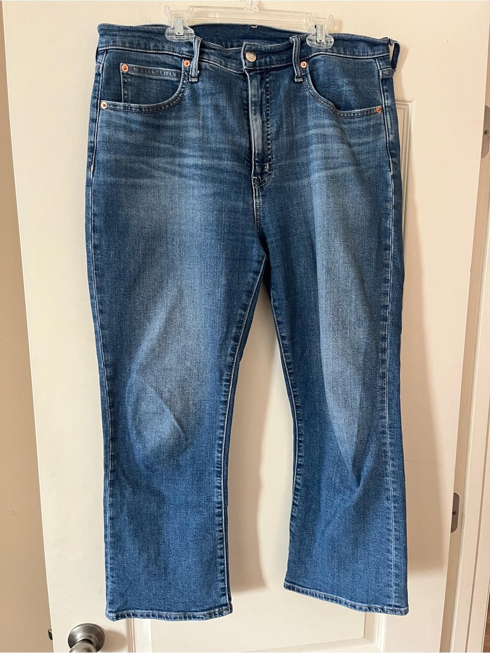 GAP “kick fit” High Rise Women's Medium Blue Cropped Jeans Size 31
